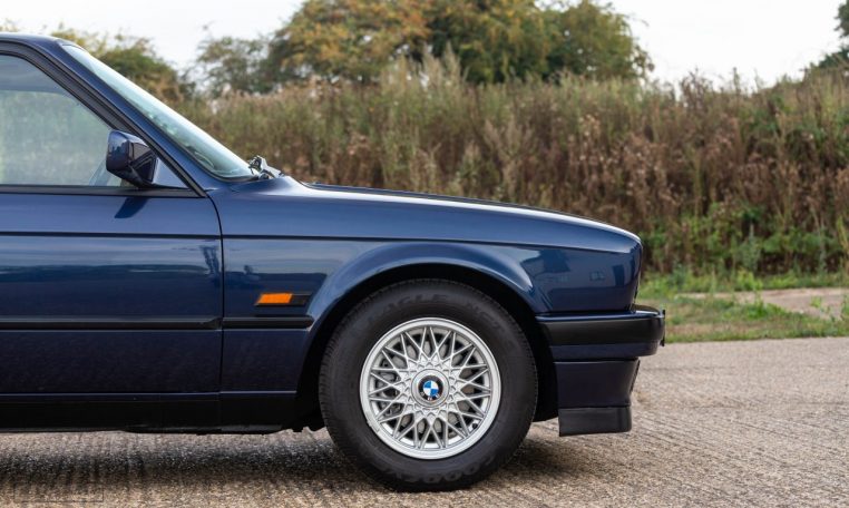 1990 BMW 318is M-technic (E30)